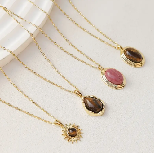 Aurora Collectie - Goudkleurige hangers met natuurstenen (4 stijlen)