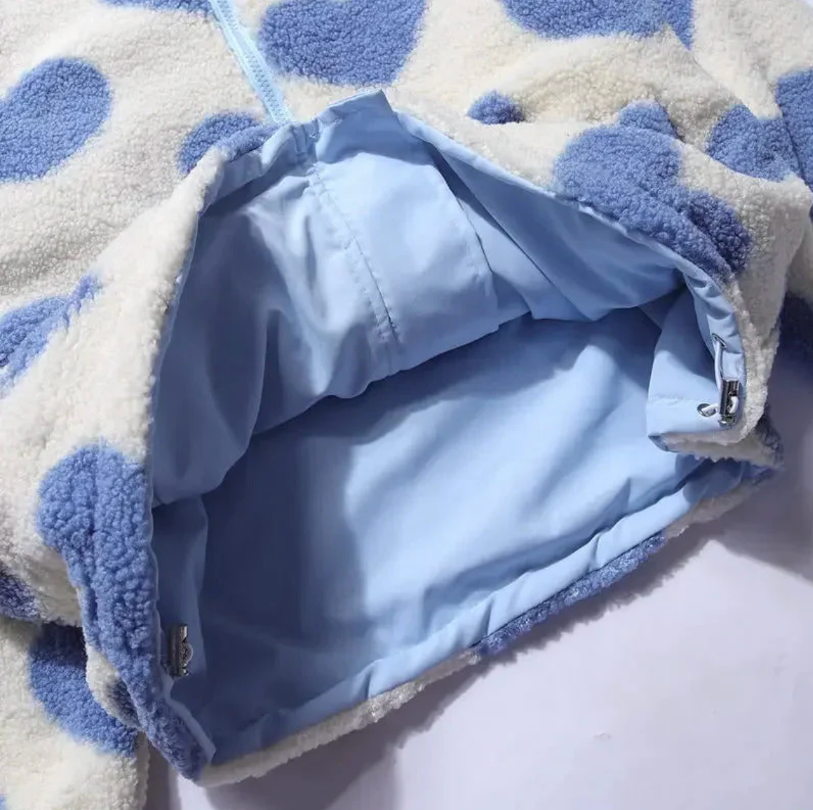 Liva – Zachte Omkeerbare Teddy Jas met Hartjes (2-in-1 Look)