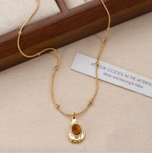 Sunstone Elegance - Goudkleurige ketting met hanger (5 stijlen)